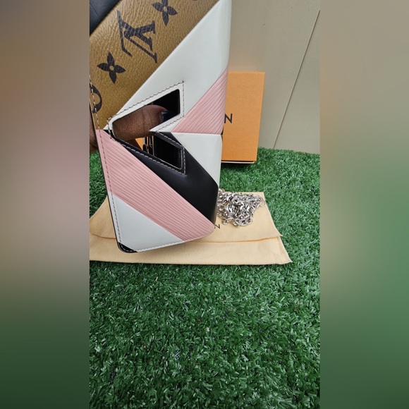 Limited Edition Louis Vuitton Twist Portefeuille Sarah Wallet Neapolitan EUC - Picture 9 of 15